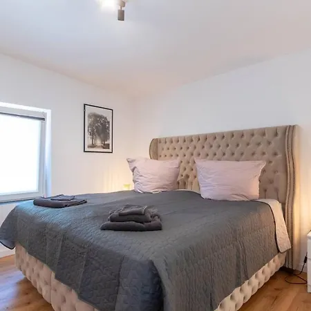 Modernes Scheunen-loft Appartement Kehrig